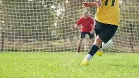 畅游梦想，泳往直前，儿童泳技砥砺前行。