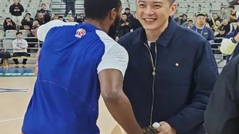 德国队与纳格尔斯曼续约，彰显信任与支持